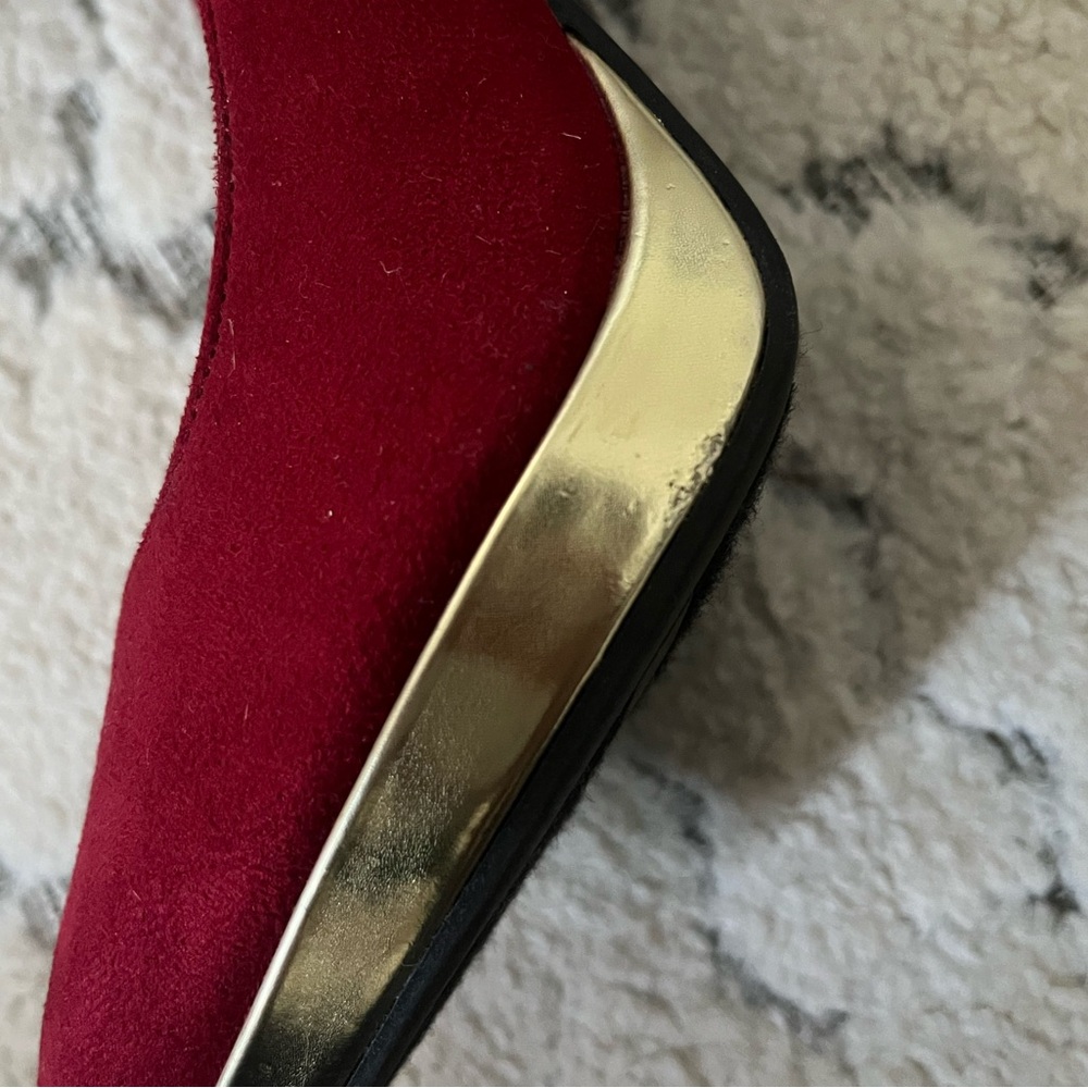 Red Heels - Picture 4 of 4